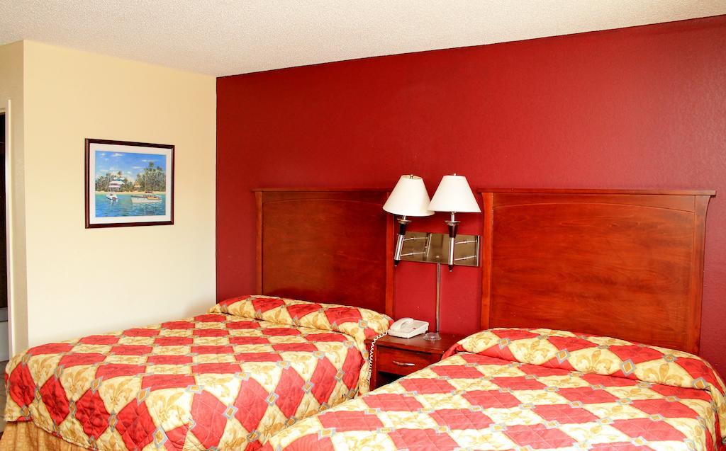 Room Selected at Check,703126846:JPEG