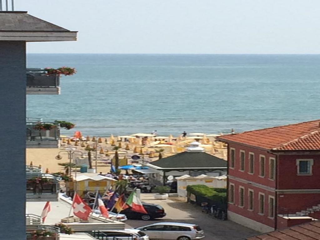 One-Bedroom Apartment Sea View