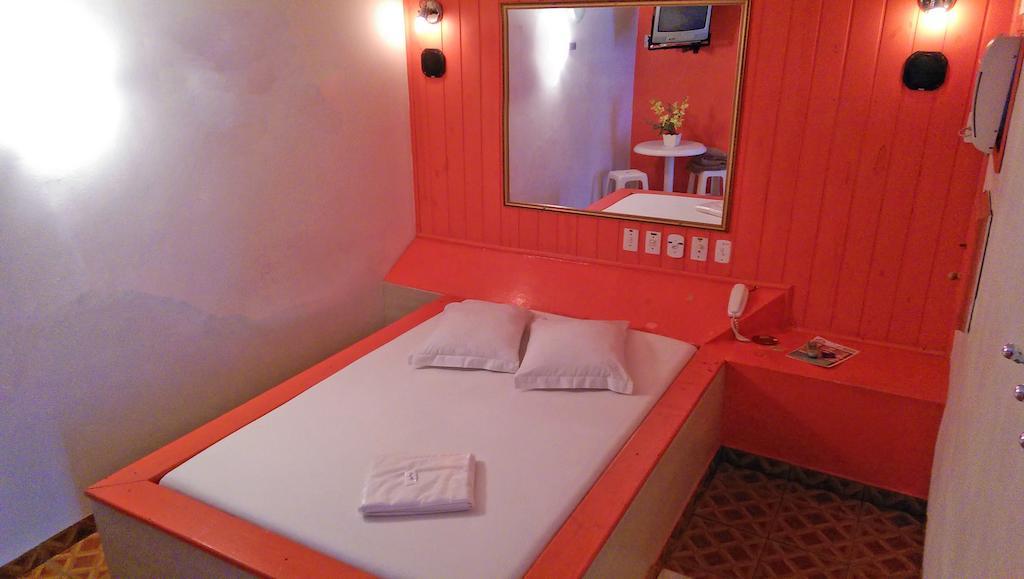 Standard Suite,232362160:JPEG