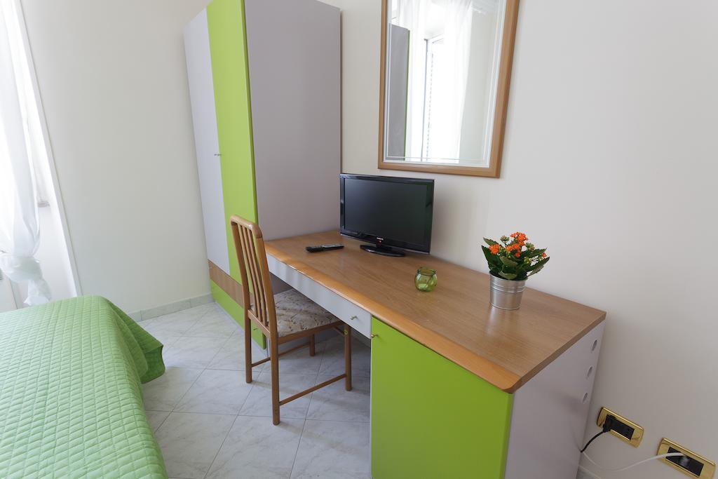 Triple Room,232657069:JPEG