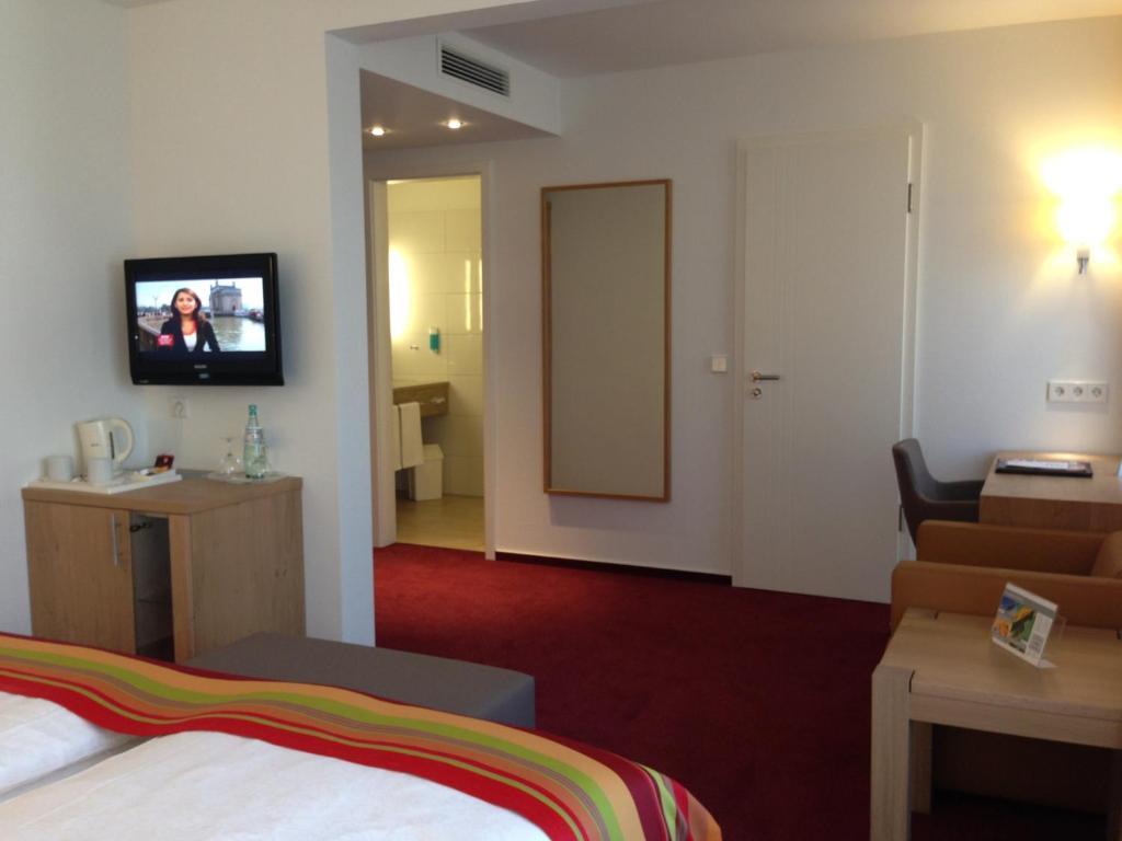 Double Room,23334735:JPEG