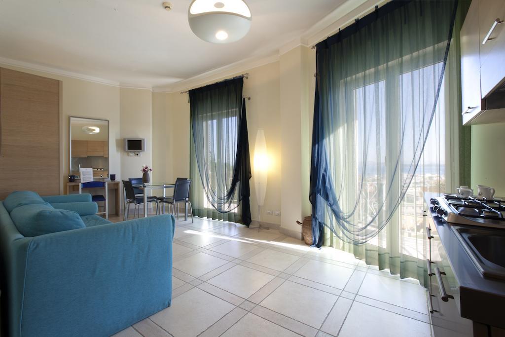 Superior One-Bedroom Apartment Sea View,248803329:JPEG