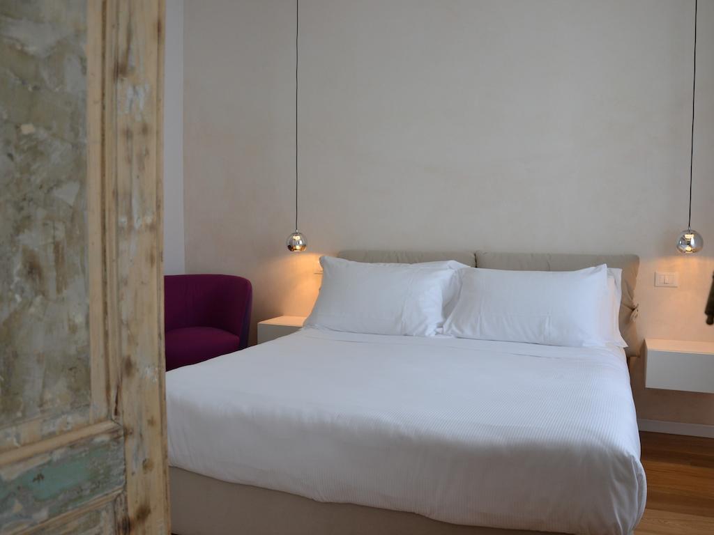 One-Bedroom Apartment,235517469:JPEG