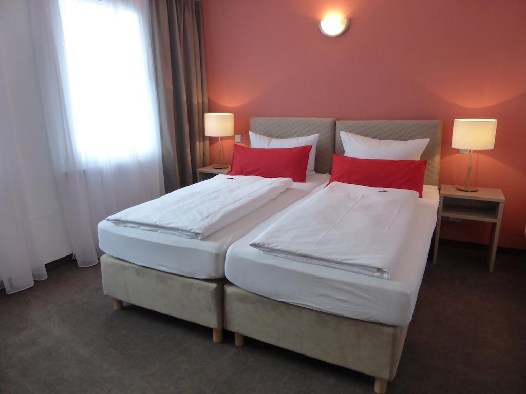 Double Room,233950864:JPEG