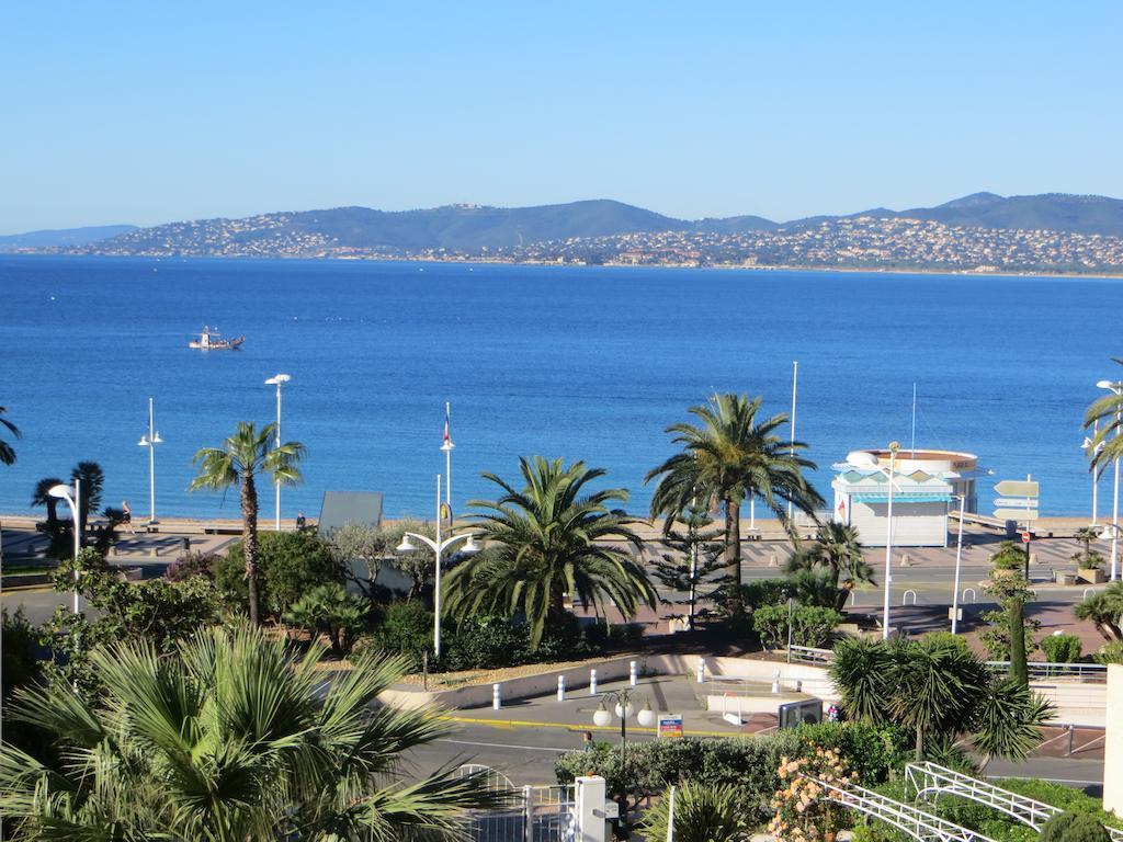 One-Bedroom Apartment Sea View,758388958:JPEG