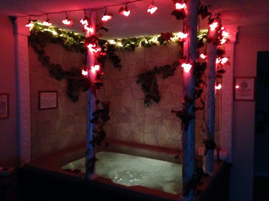 Queen Suite Spa Bath