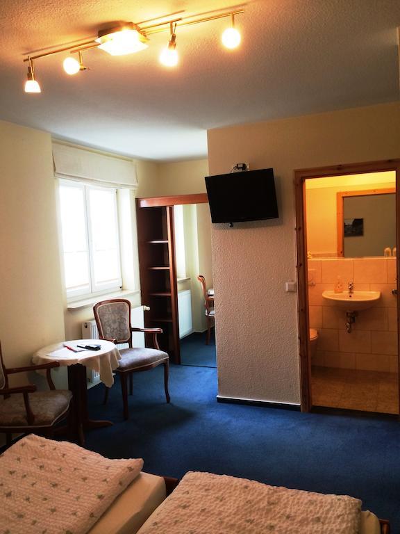 Triple Room two separate bedrooms,235341105:JPEG