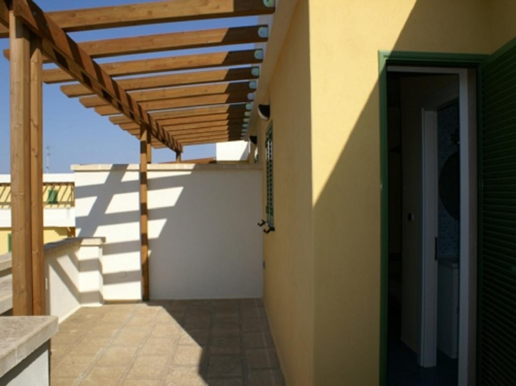 Three-Bedroom Apartment Split Level,364733524:JPEG