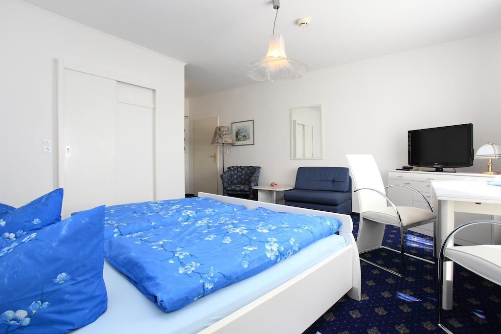 Double Room,236354157:JPEG