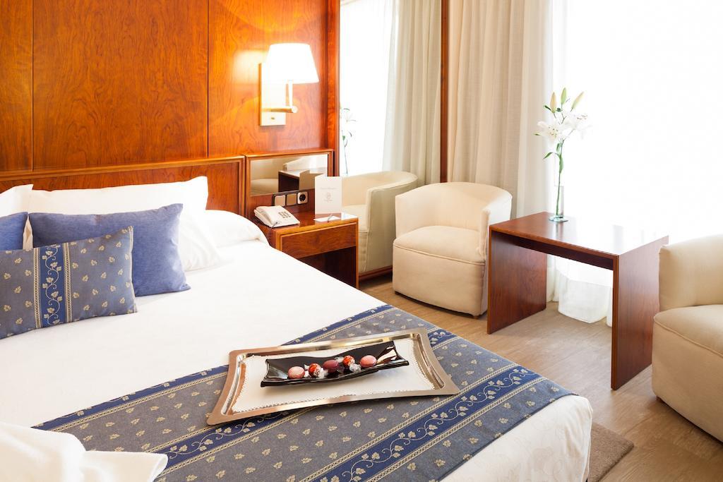 Double or Twin Room,243851401:JPEG