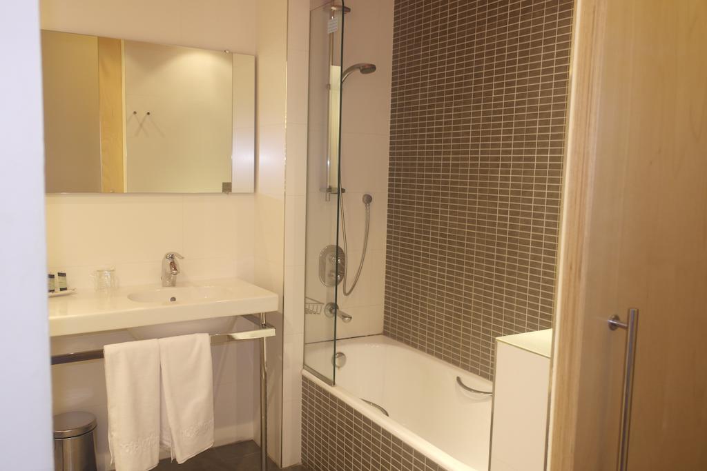 Double or Twin Room Extra Bed,72447044:JPEG