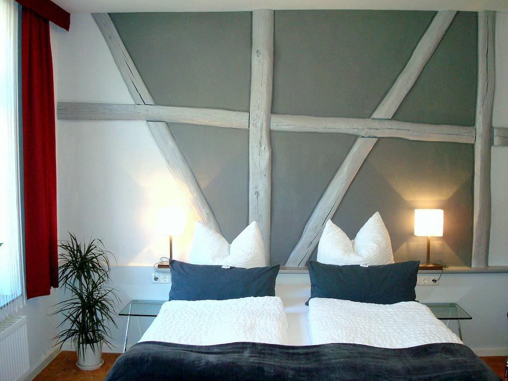 Family Room "C Herbst" or "DWinter"