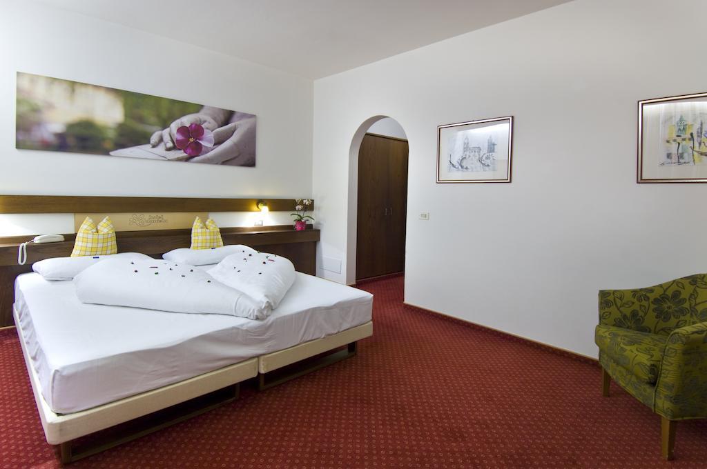 Double Room,244023105:JPEG