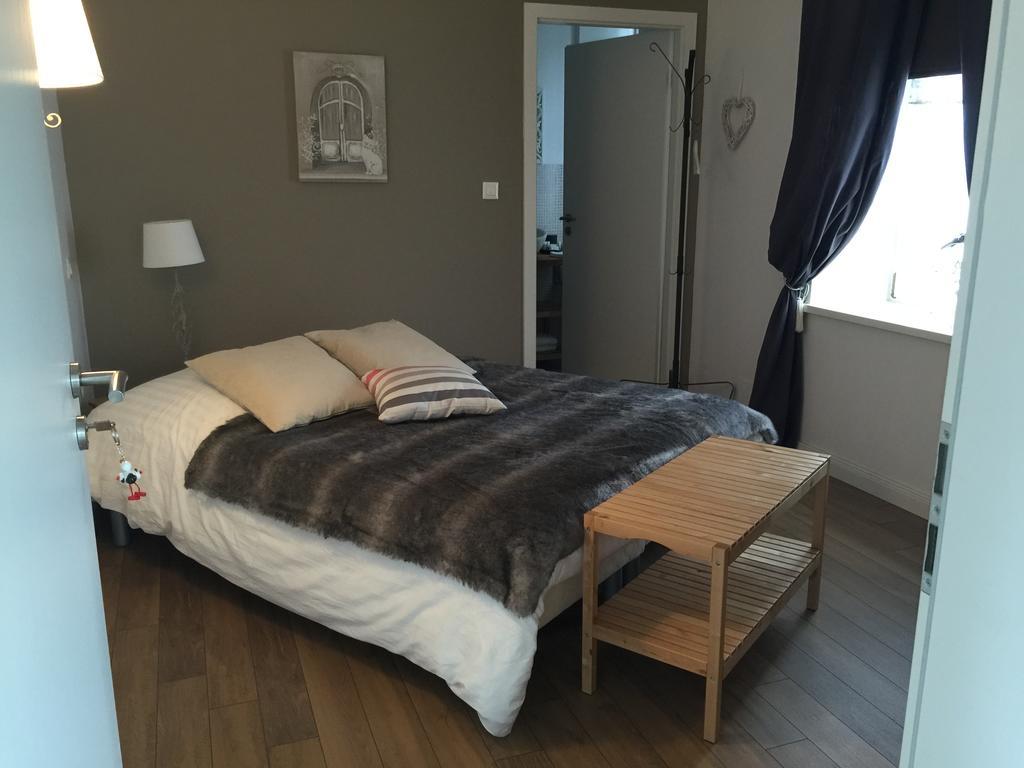 Twin Room,1588122837:JPEG