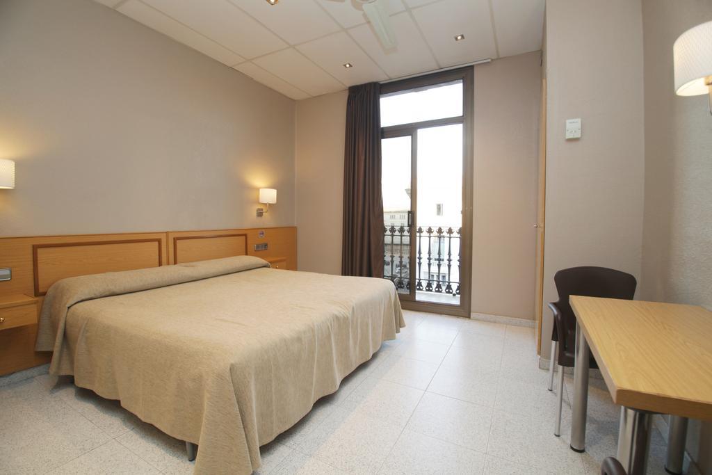 Double or Twin Room Bathroom