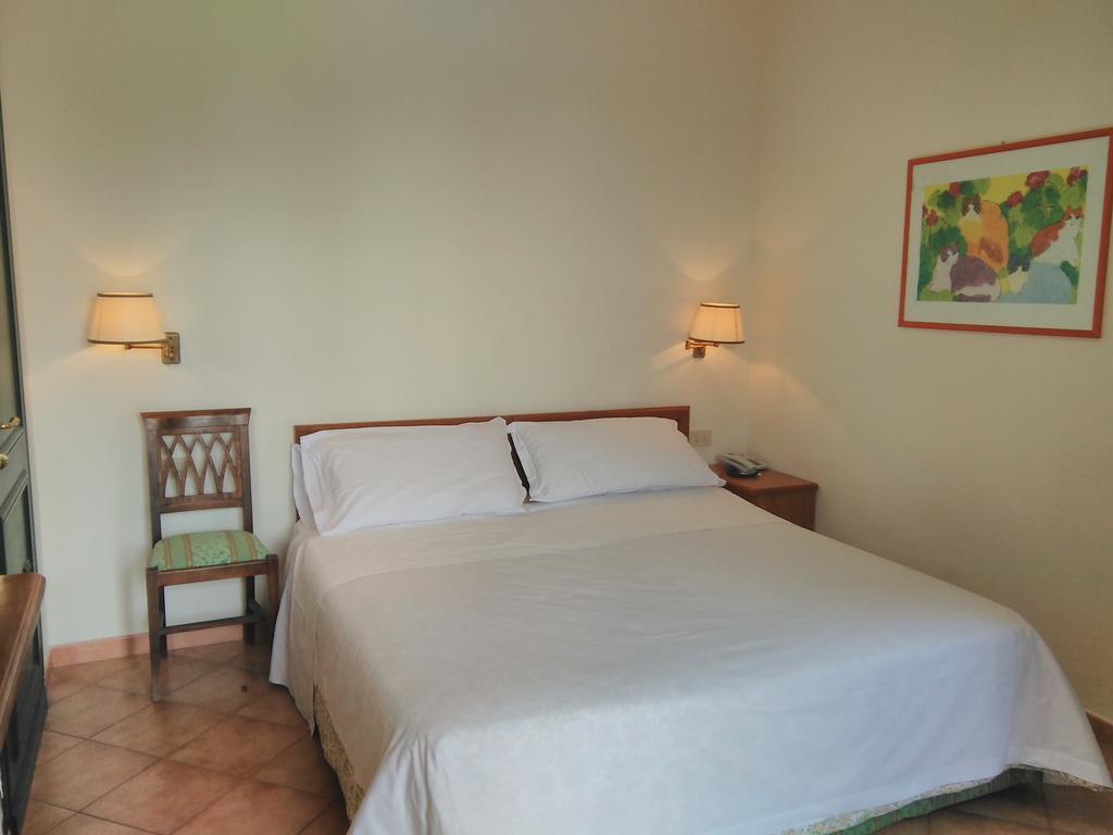 Standard Double Room,240594161:JPEG