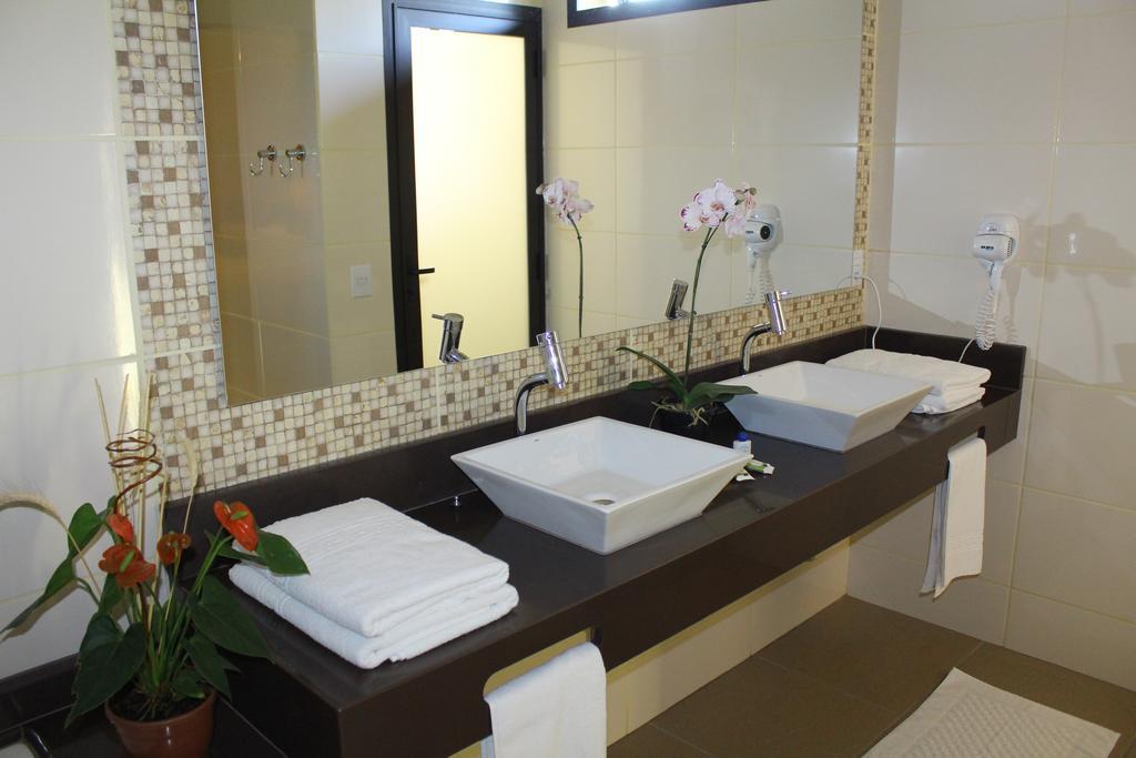 King Room Spa Bath,239932497:JPEG
