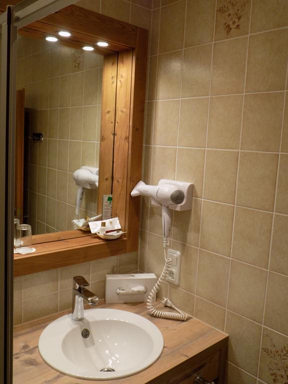Classic Double Room,240152073:JPEG