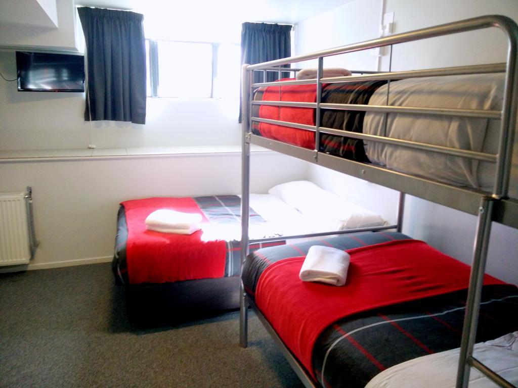 Chambre Familiale avec Salle de Bains