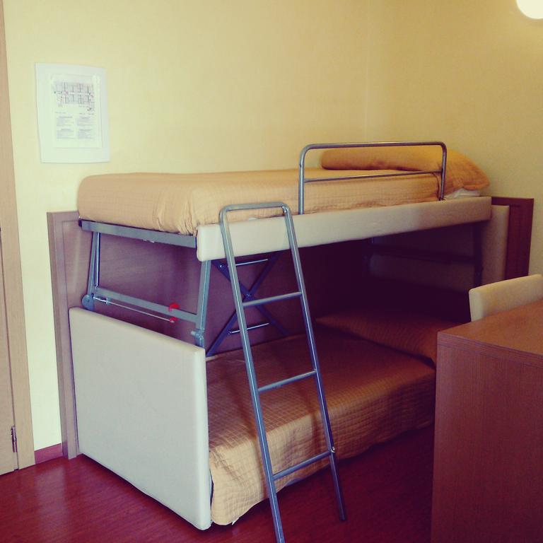 Quadruple Room,702298249:JPEG