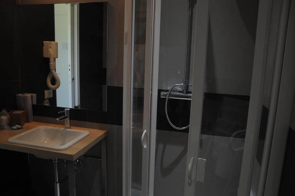 Double or Twin Room Disability Access