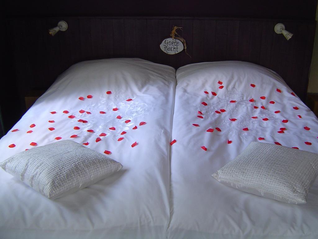 Twin Room Bathroom