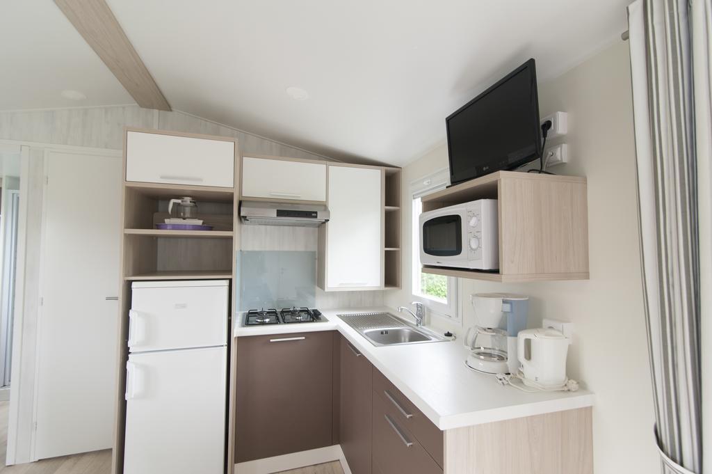 Mobile Home,332532460:JPEG