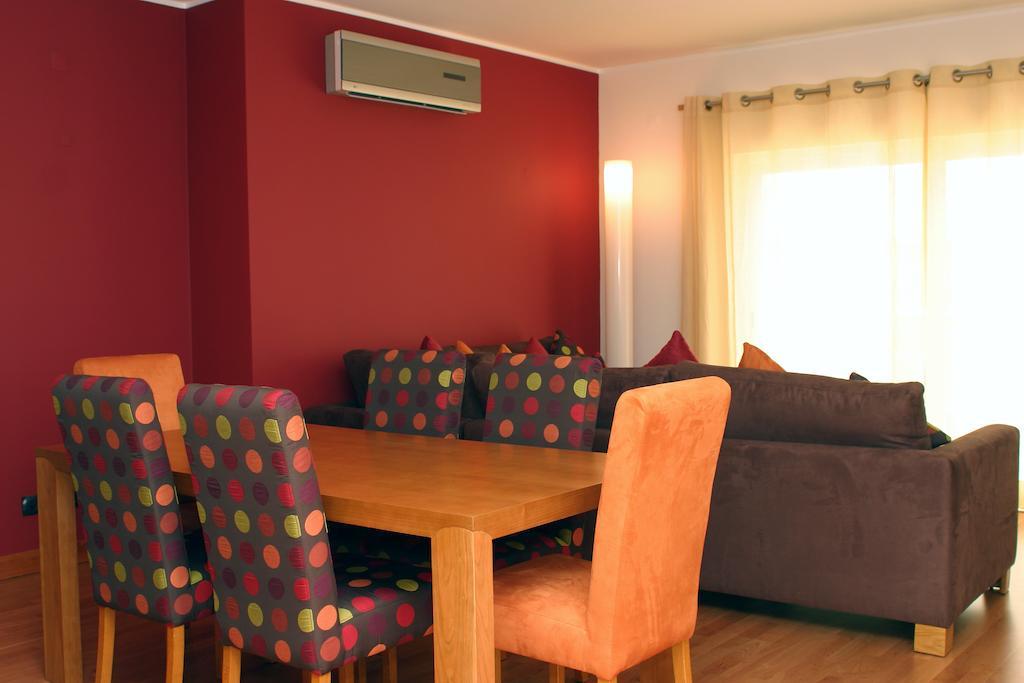 One-Bedroom Apartment,232728517:JPEG