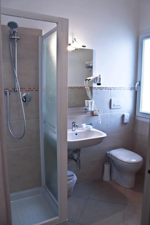 Standard Double Room,243905441:JPEG
