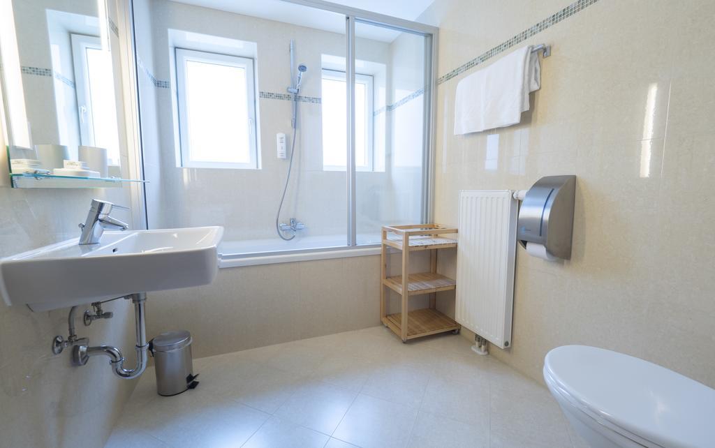 Superior Double Room Bathtub,244373245:JPEG