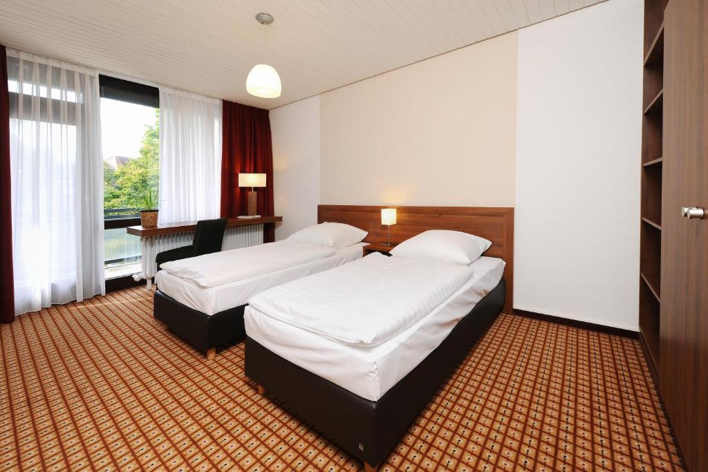 Twin Room,27550100: