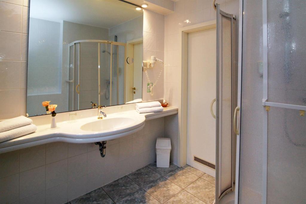 Single Room,24565146:JPEG