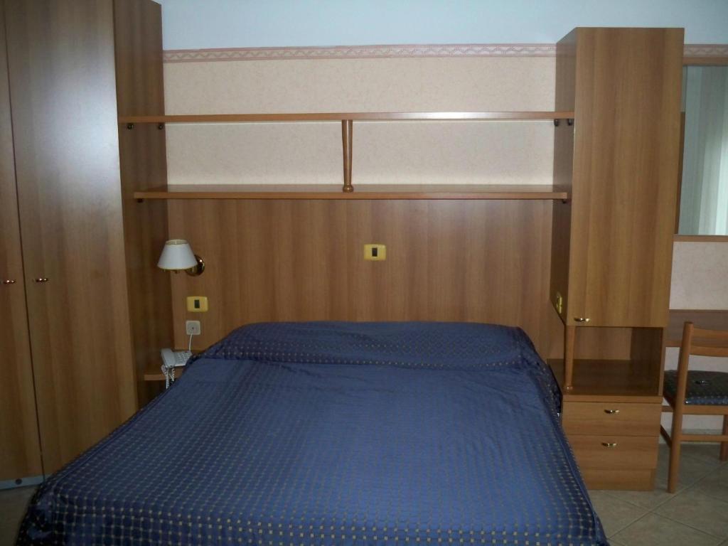 Double or Twin Room,24592803:JPEG