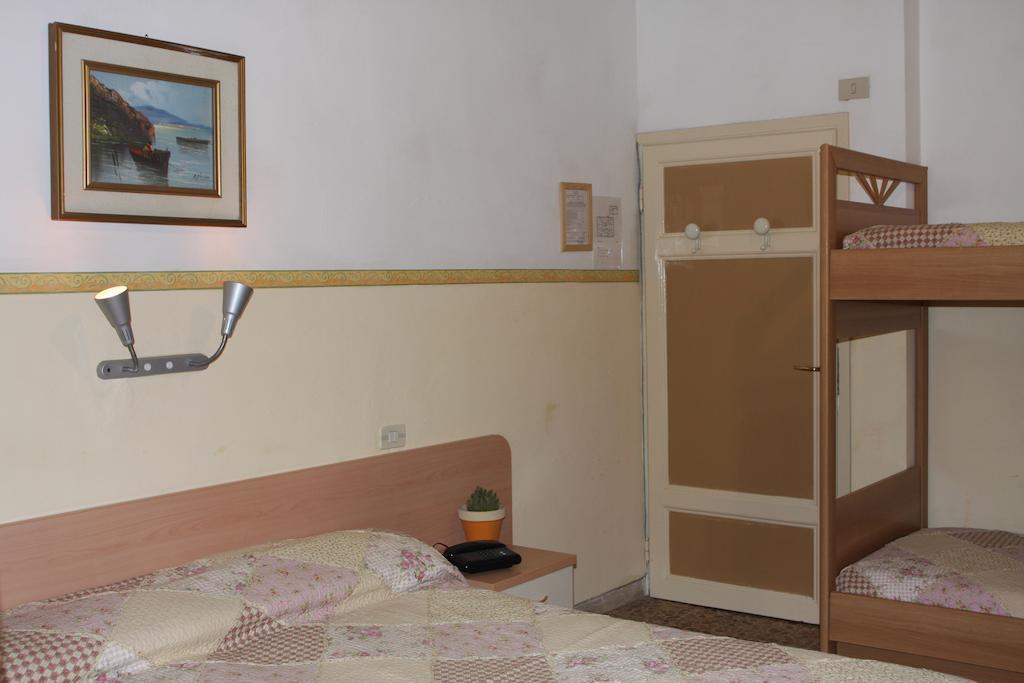 Triple Room,212392097:JPEG