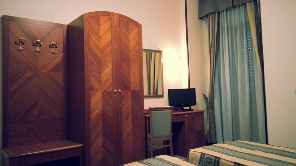 Standard Double or Twin Room,246764261:JPEG