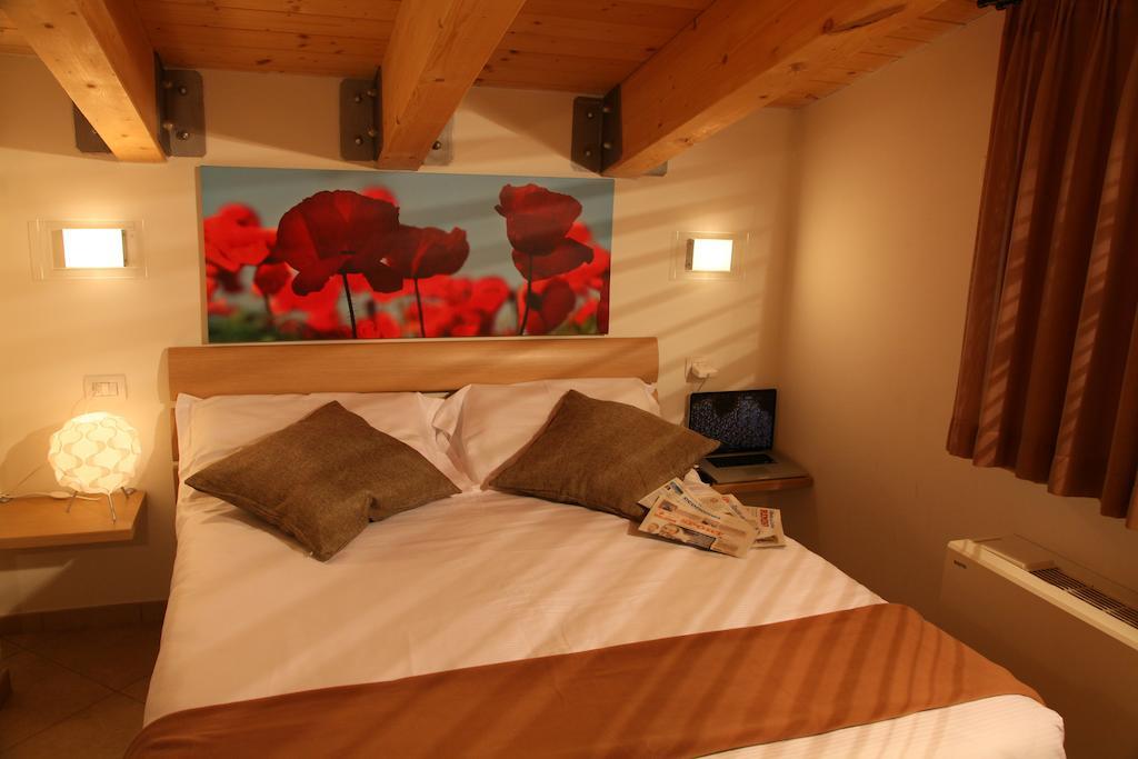 One-Bedroom Apartment Sea View Attic,245314837:JPEG