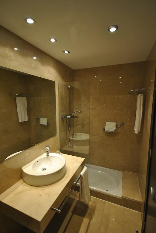 Single Room,1589304274:JPEG