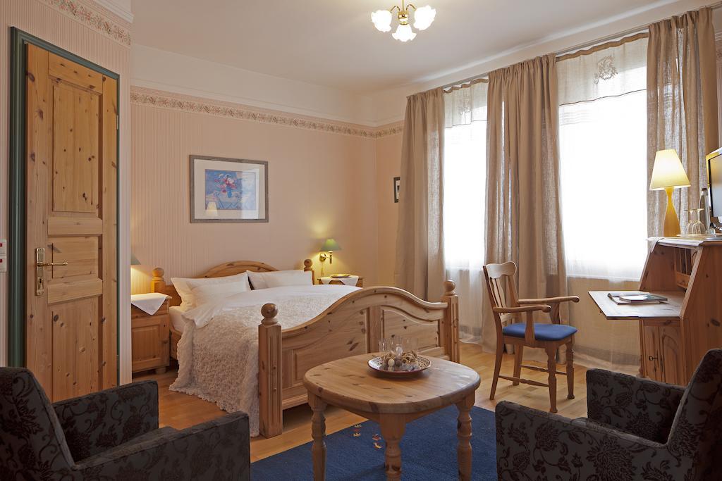 Standard Double Room,245846993:JPEG