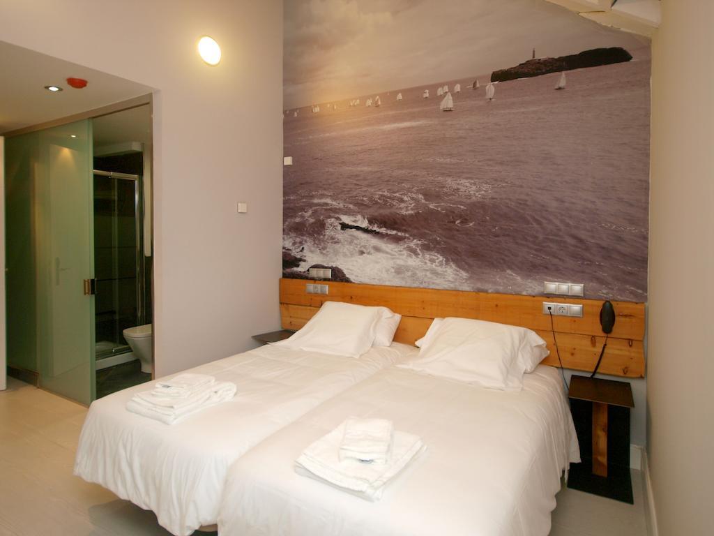 Double or Twin Room Partial Sea View,246285213:JPEG