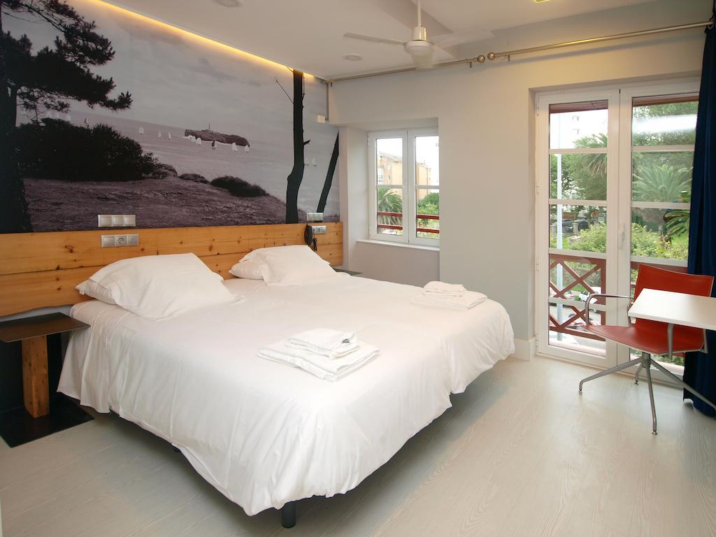 Double or Twin Room Partial Sea View