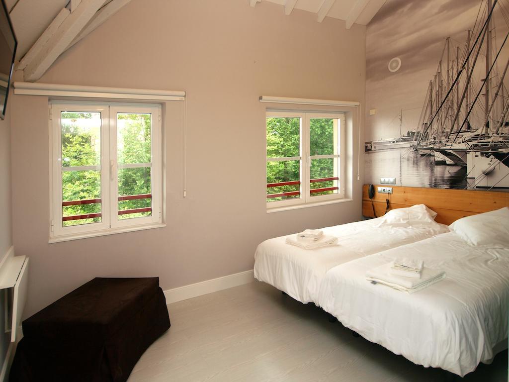 Double or Twin Room Partial Sea View