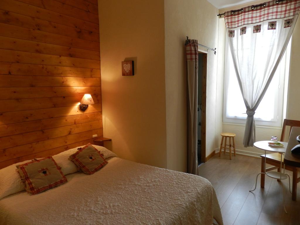 Double Room Shower