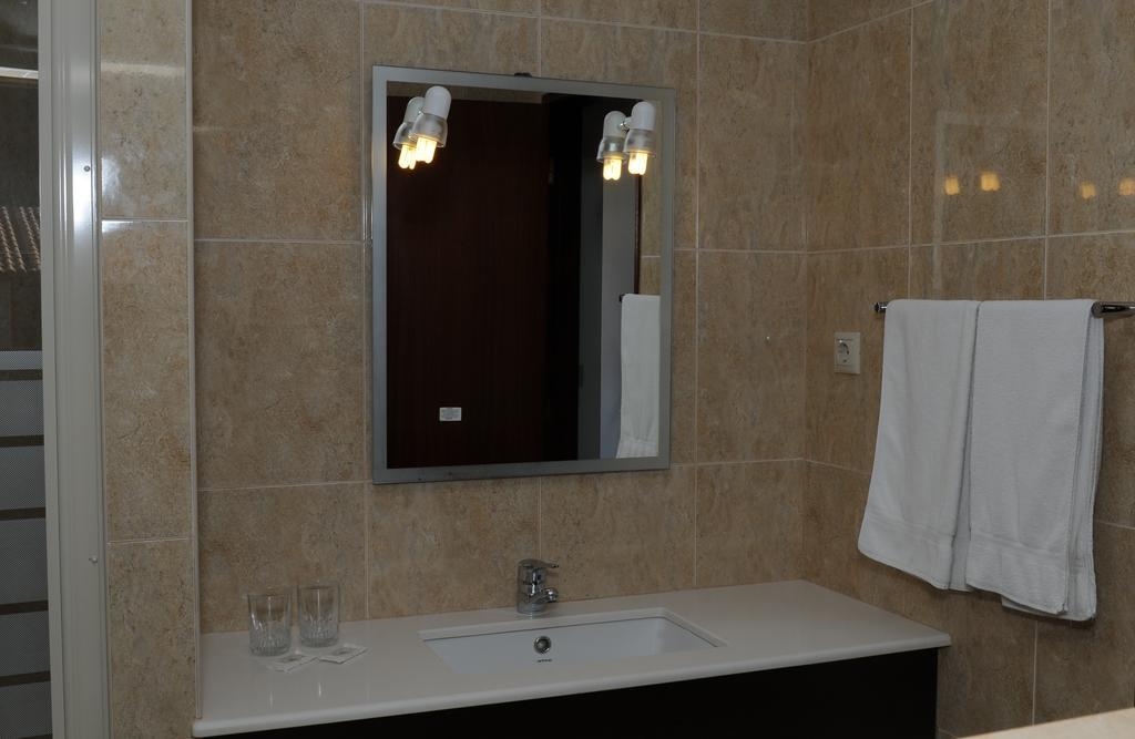 Double Room,246857845:JPEG