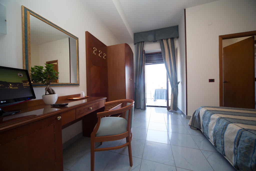 Deluxe Triple Room,245243333:JPEG