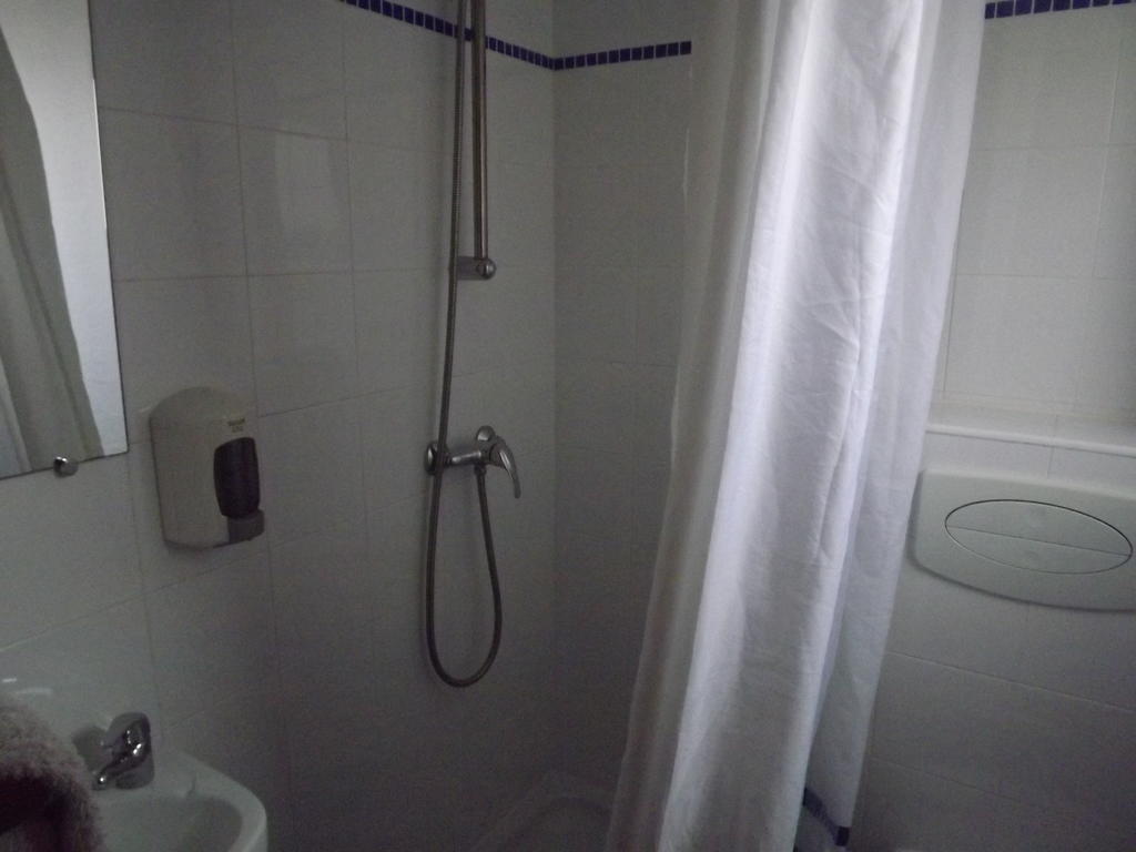 Economy Quadruple Room,695324412:JPEG