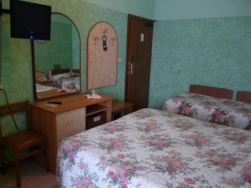 Double or Twin Room,249937601:JPEG