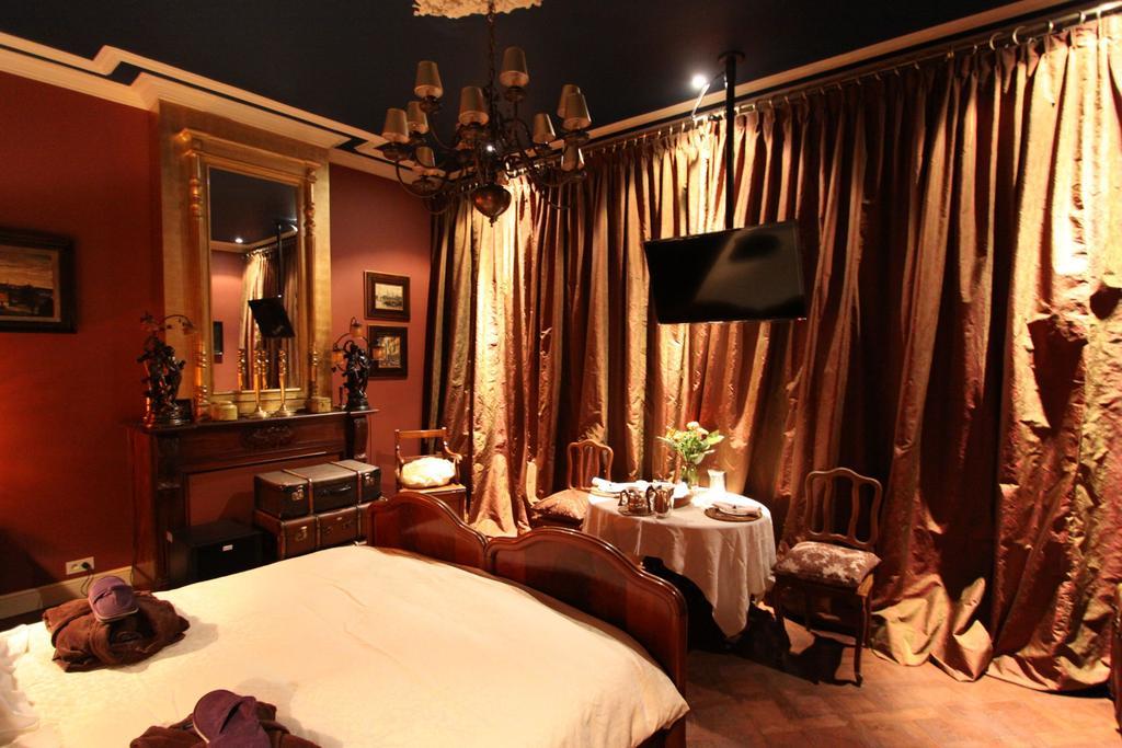 Double Room Private Bathroom