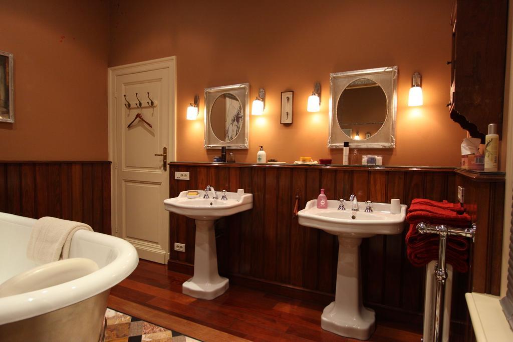 Double Room Private Bathroom