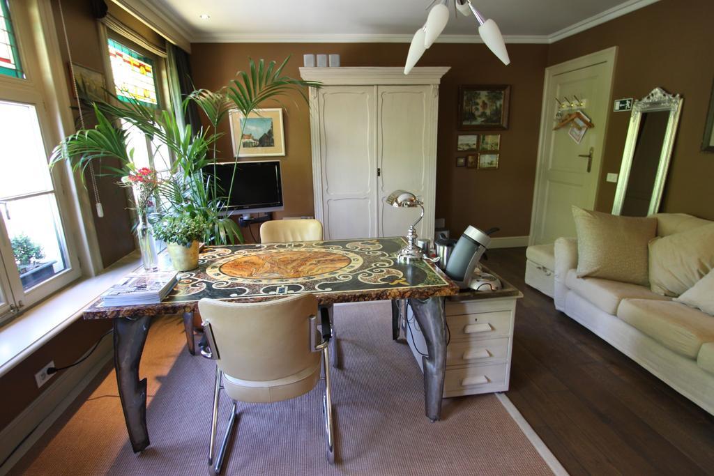 Double Room Sitting Area