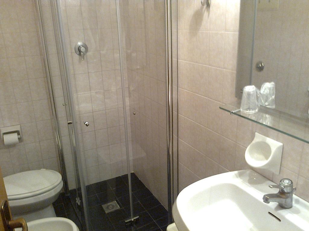 Double or Twin Room Sea View,408919167:JPEG